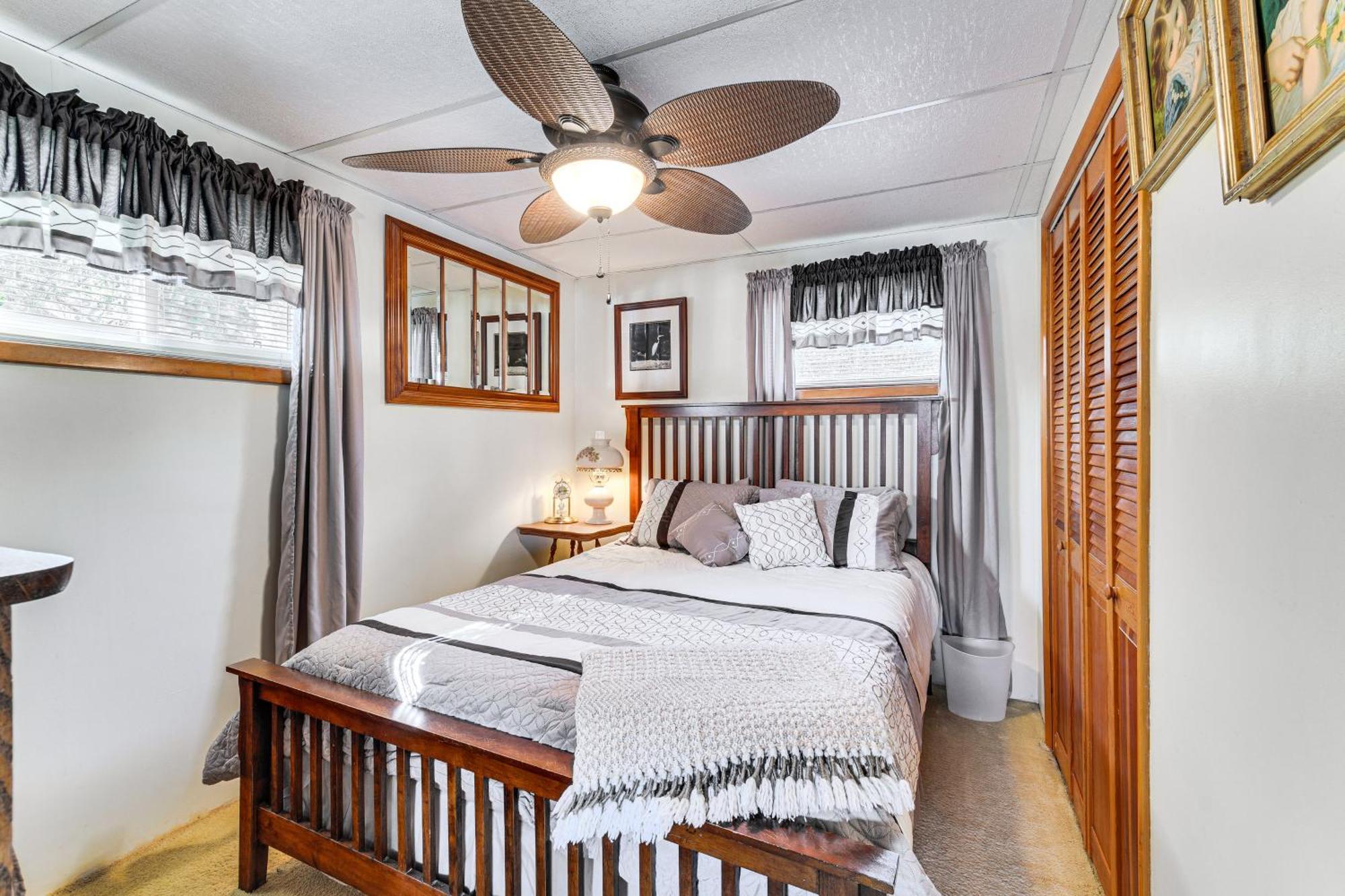 Waterfront Wolcott Vacation Rental With Deck And Views Luaran gambar