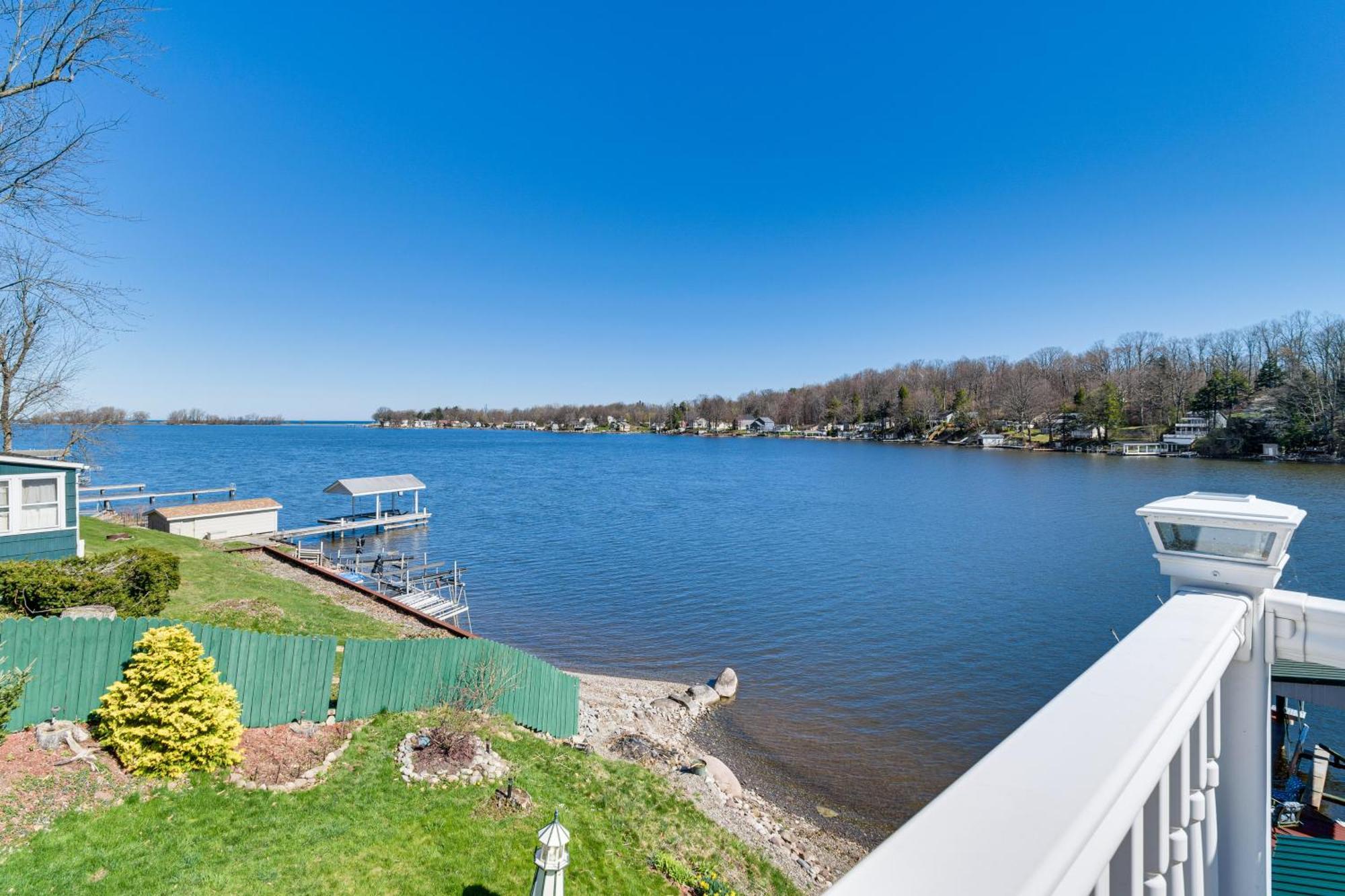 Waterfront Wolcott Vacation Rental With Deck And Views Luaran gambar