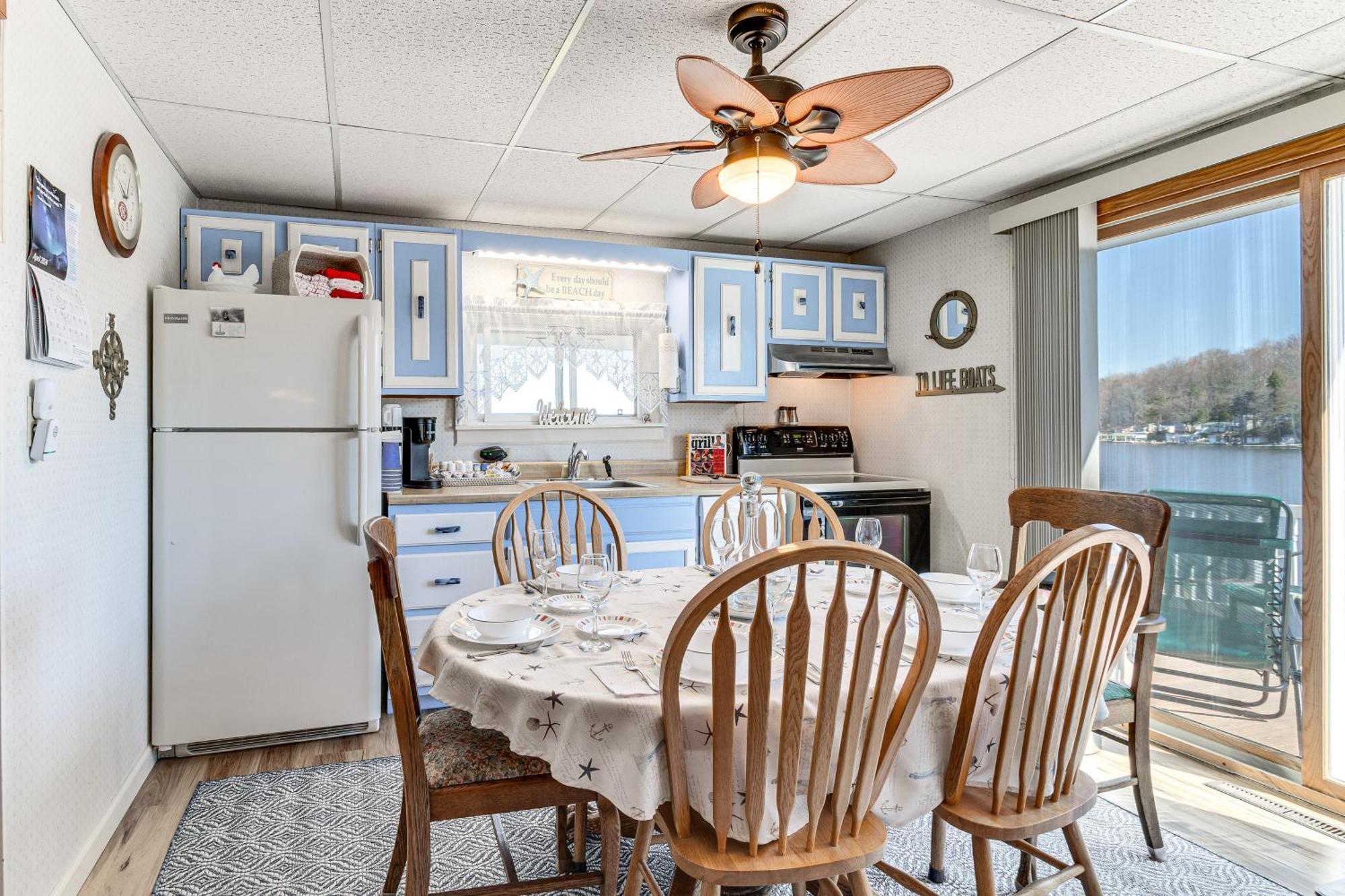 Waterfront Wolcott Vacation Rental With Deck And Views Luaran gambar