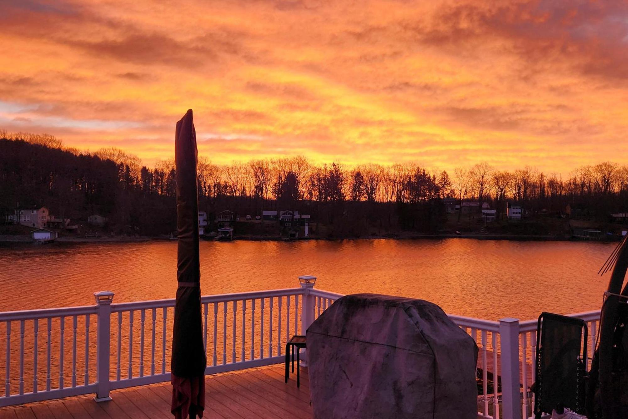Waterfront Wolcott Vacation Rental With Deck And Views Luaran gambar