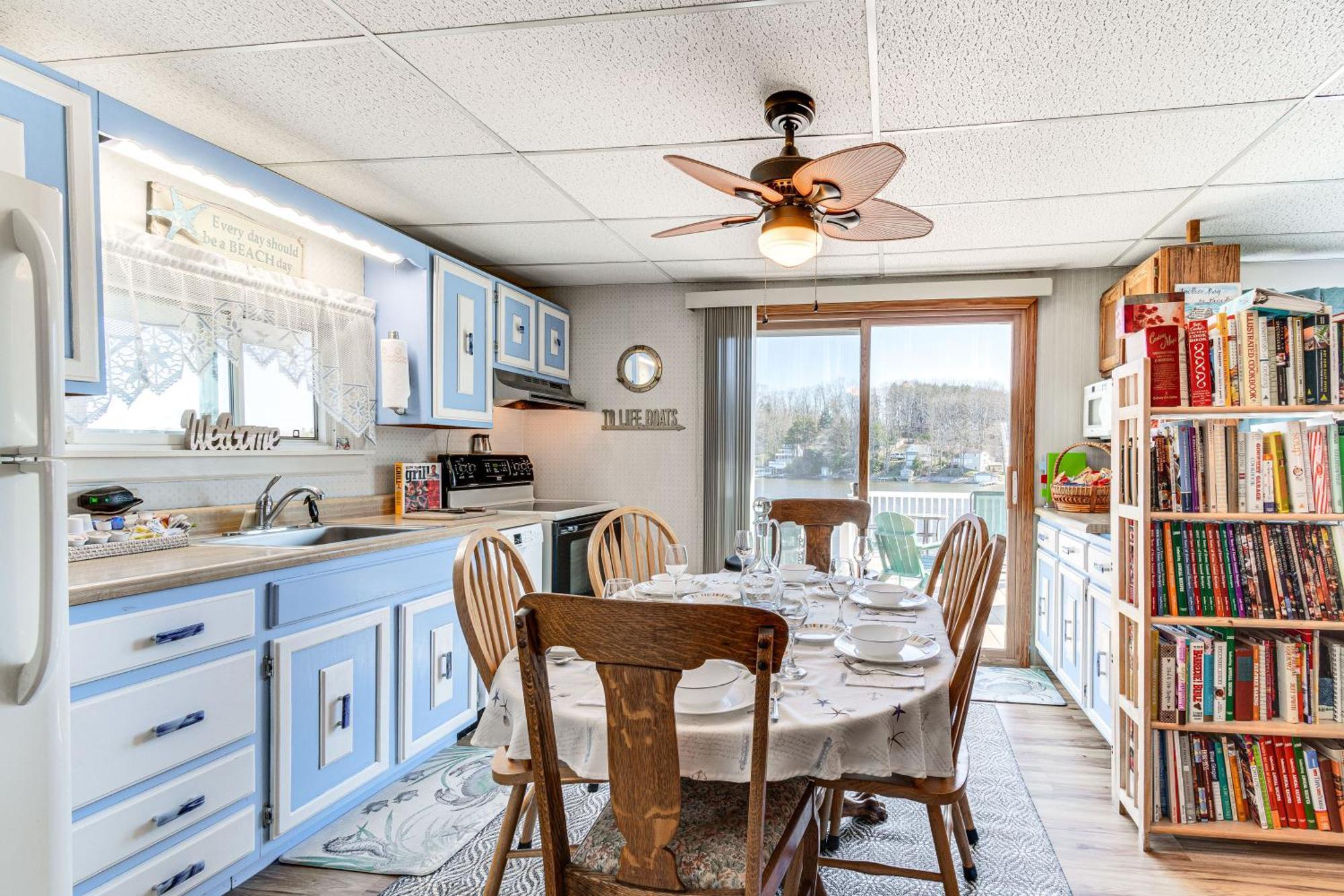 Waterfront Wolcott Vacation Rental With Deck And Views Luaran gambar